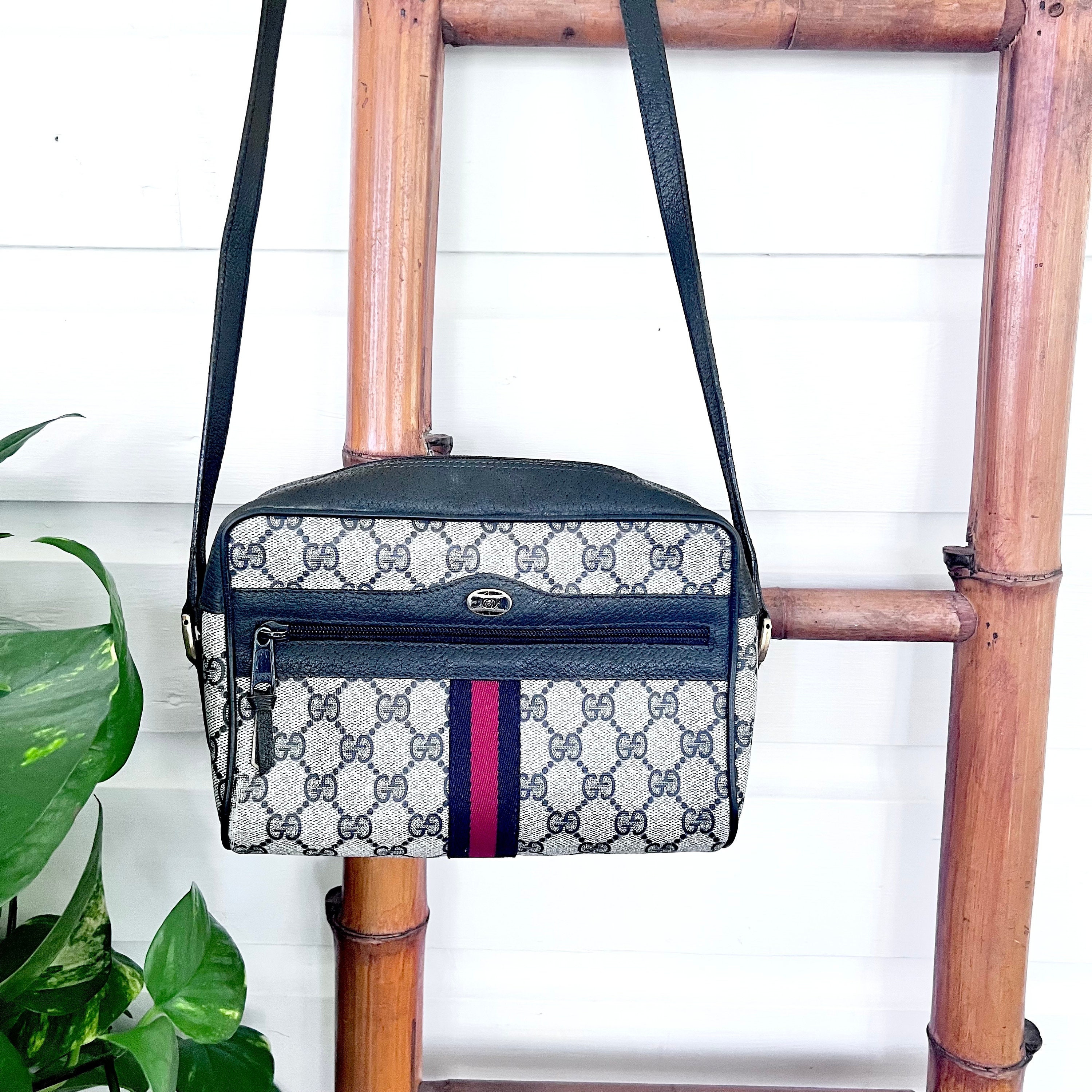 Gucci Vintage Navy Monogram Bag – Dina C's Fab and Funky