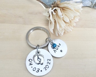 key ring date of birth with baby first name and birthstone, baby foot key ring