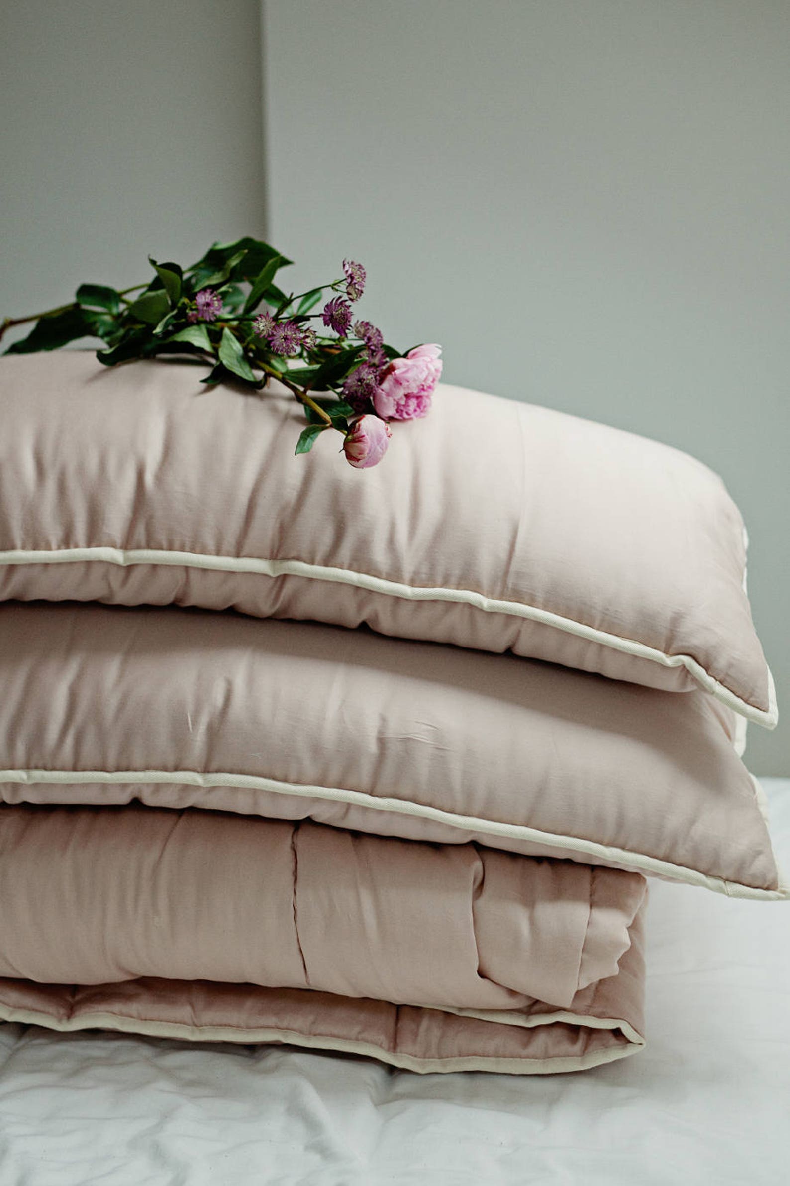 King Pink Comforters Set of King Comforter and King Size Pillows