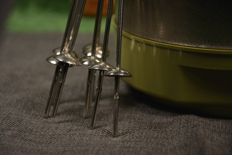 Vintage electric grill Vintage kitchen accessories Electric grill with skewers Grill with skewers Green vintage grill