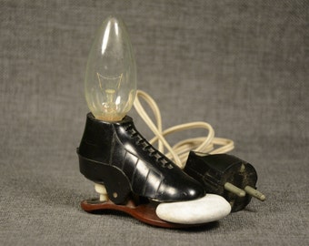 Vintage reading lamp black shoe Plastic art Night lamp shoe Portable lamp with a pinch Black shoe art lamp