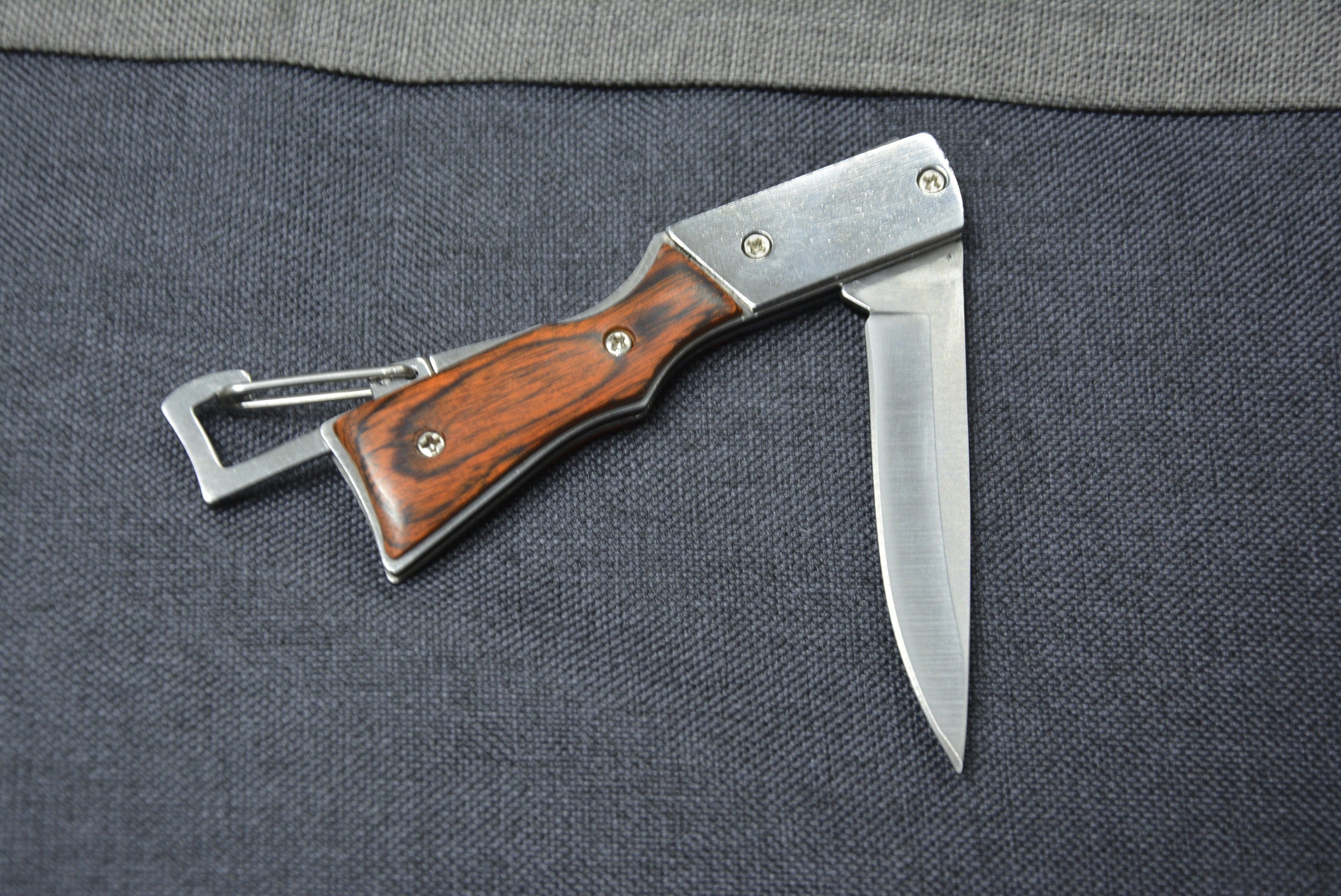 Keychain knife - Rifle-shaped knife - Necklace pocket knife - Folding knife - Wood handle - Jewelry Knives - Traveling knife - Picnic knife