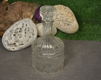 Glass carafe - Vintage liquor bottle - Glass decanter - Vintage glass bottle - Round decanter - Vintage glass carafe - Gift idea