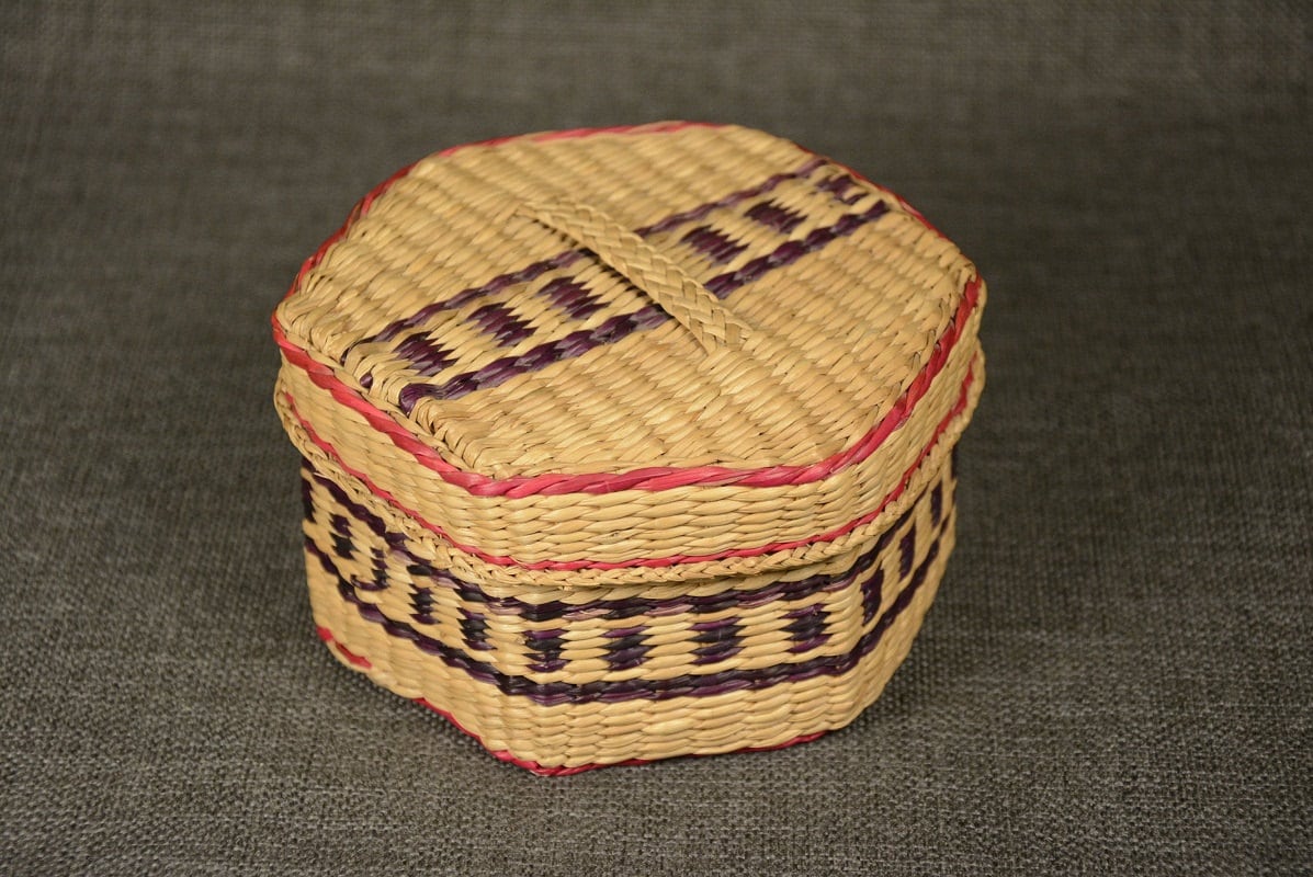 Straw jewelry box Hand made Trinket box Woven straw treasure Etsy