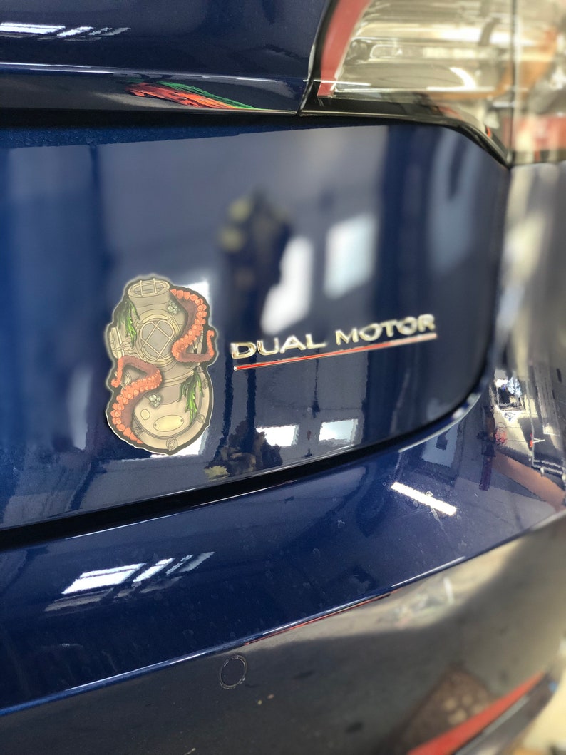 Vintage Dive Helmet Vinyl Sticker With Octopus - 4” Premium Diving ...