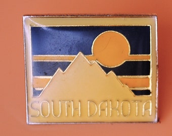 South Dakota Midwest Vintage Enamel Lapel Pin