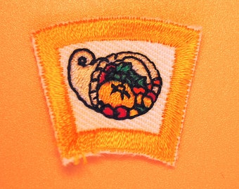Parche vintage de Scouts con diseño de mini cornucopia para el Día de Acción de Gracias
