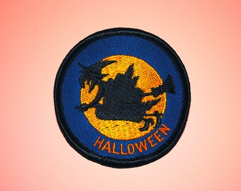 ほうきに乗ったハロウィーンの魔女 セーラムパッチ