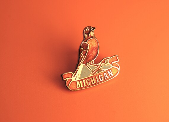 Michigan Robin Detroit Enamel Lapel Pin RARE - image 1