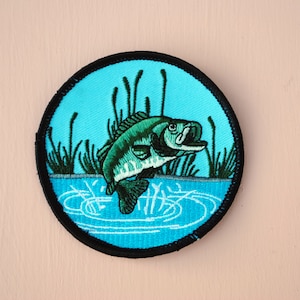 Vintage Circle Bass Fishing Fisherman Patch