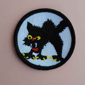 怖がりの黒猫のヴィンテージパッチ
