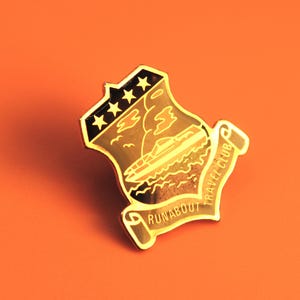 Runabout Travel Club Boat Enamel Lapel Pin
