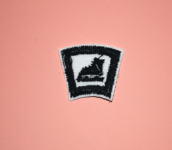 Micro Mini Ice Skate Hockey Skating Patch - image 2