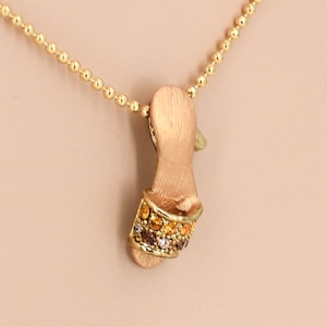 High Heel Shoe Sandal Necklace Gold Plated, Gold and Brown Crystal Strap Charm Pendant 16&quot; - 19&quot; Adjustable CC02-05D