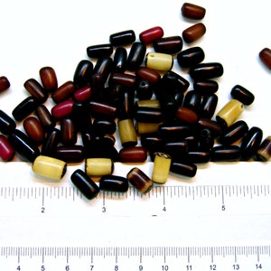 Lot de 75 Assortiment 9-10 mm Buri Palm Assorti Color Barrel Perles pour bijoux fabrication ou craft projets bricolage