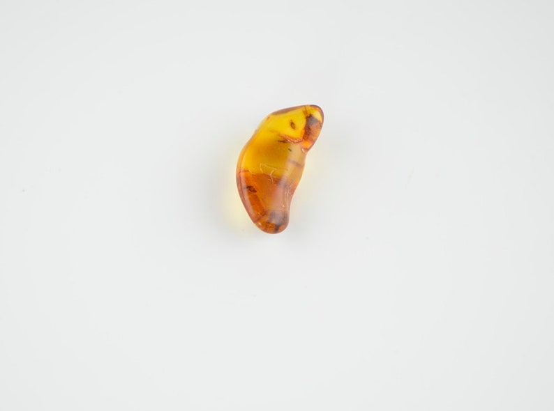 nn04 Amber stone Honey color amber 3,4 grams 1 piece Natural amber piece