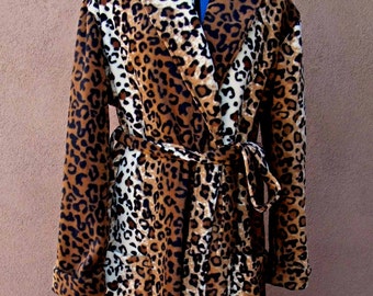 Fleece Bathrobe in Cheetah print, Long Robe, Women's Robe, Gifts for women,machine washable, patch pockets, belt with beltloops, soft n warm