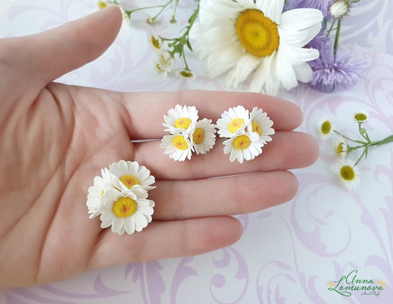 White daisy jewelry deals