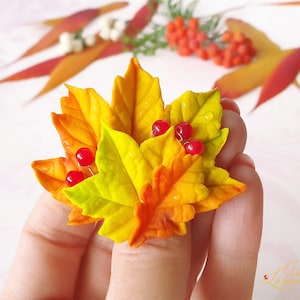 Autumn brooch pin Real leaf brooch Autumn oak jewelry Yellow maple leaf brooch polymer clay Realistic leaf jewelry Fall Maple leaf brooch