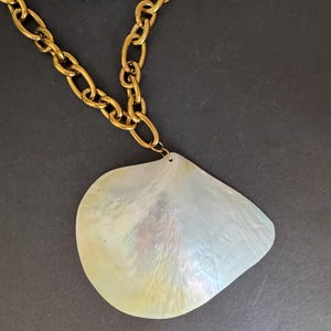 Large clam shell pendant and chunky chain Necklace: Gold plated Stainless Steel Summer Jewelry image 4
