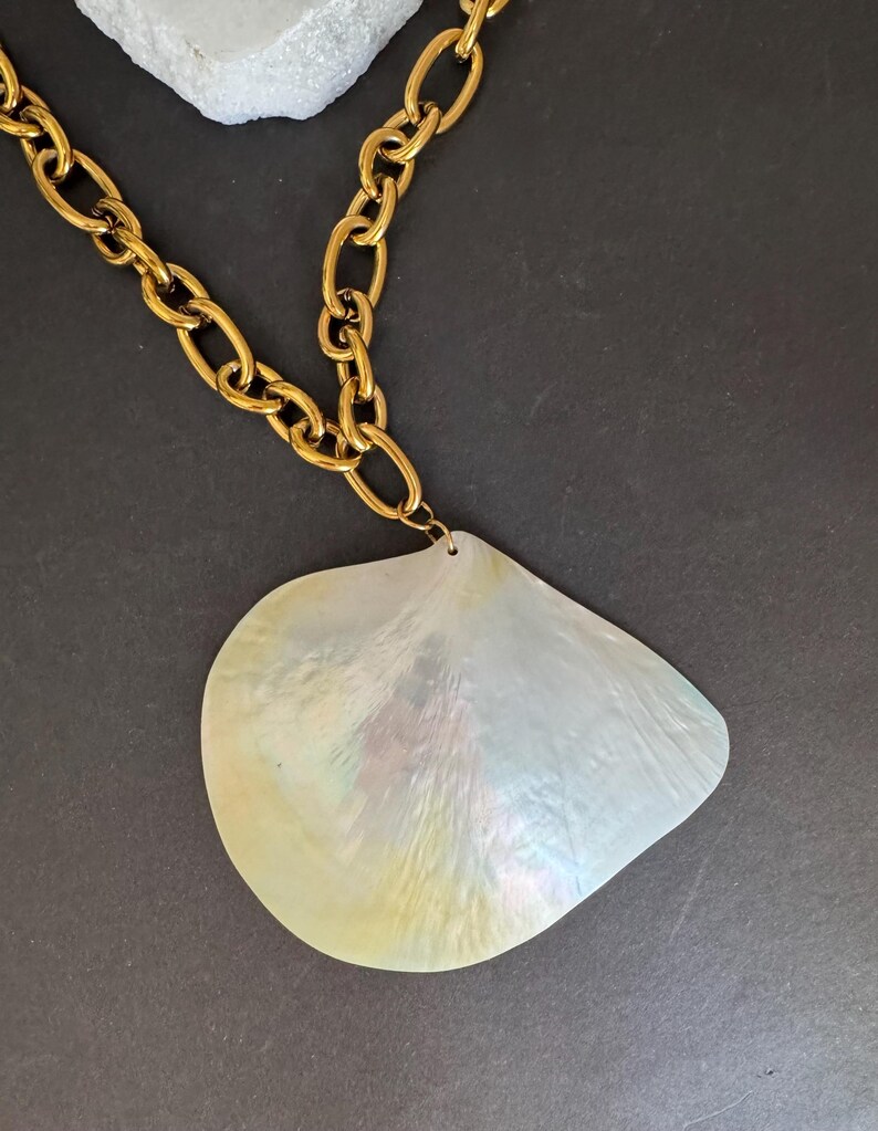 Large clam shell pendant and chunky chain Necklace: Gold plated Stainless Steel Summer Jewelry image 4