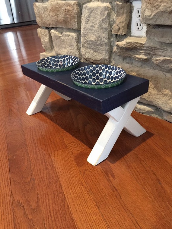 dog bowl table