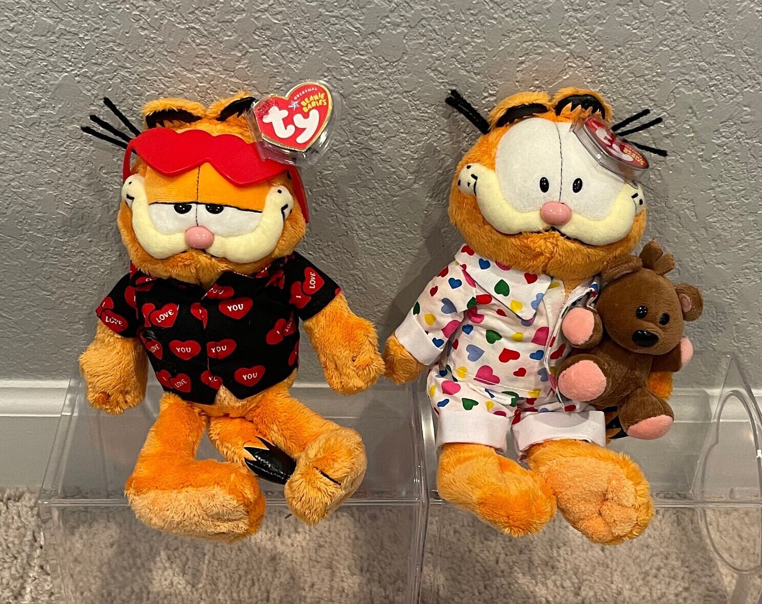 Ty Beanie Babies - Garfield - Happy Valentines Day and