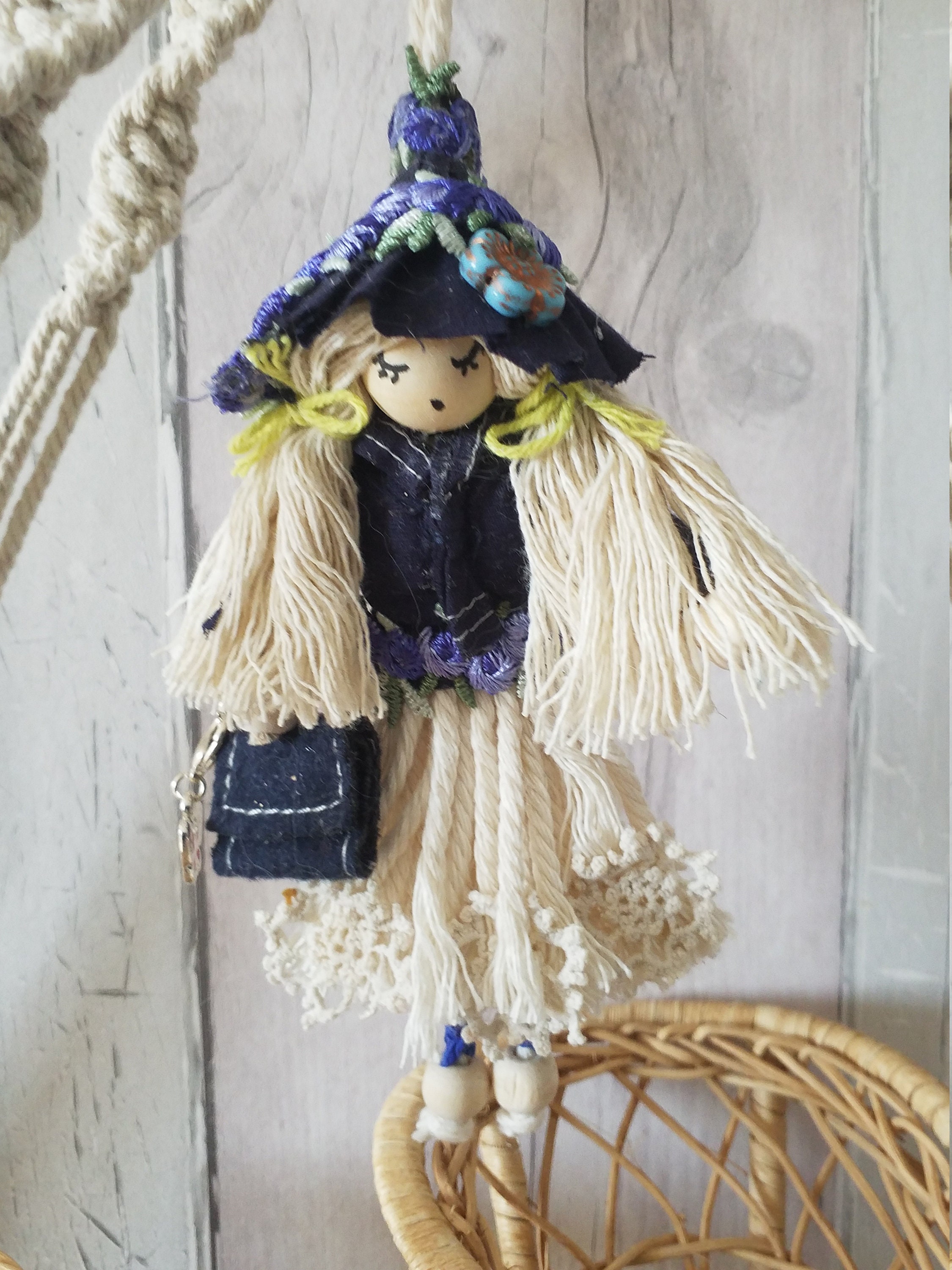 Poupée en Macrame, Poupée Coton, Doll Style Féerique Shabby Chic, Porte Bonheur, Suspension, Deco