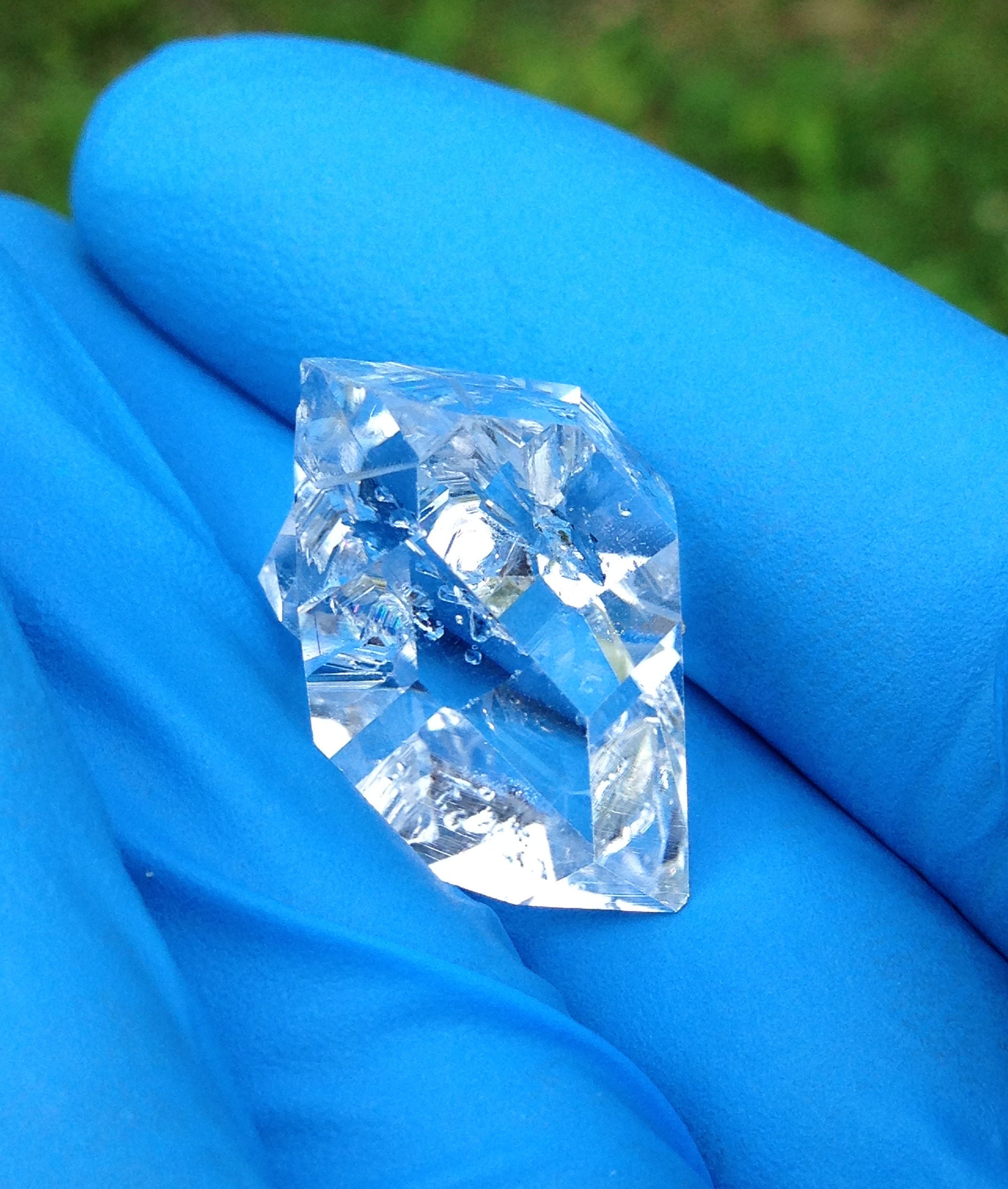 Grade Herkimer Diamond W Penetrating Bridge Crystal Rainbow Mayan Pyramid On The Inside Bubbles And Tiny Manifestation Seed Phantom Grade Herkimer Diamond W Penetrating Bridge Crystal Rainbow Mayan Pyramid On The Inside Bubbles And Tiny Manifestation Seed Phantom