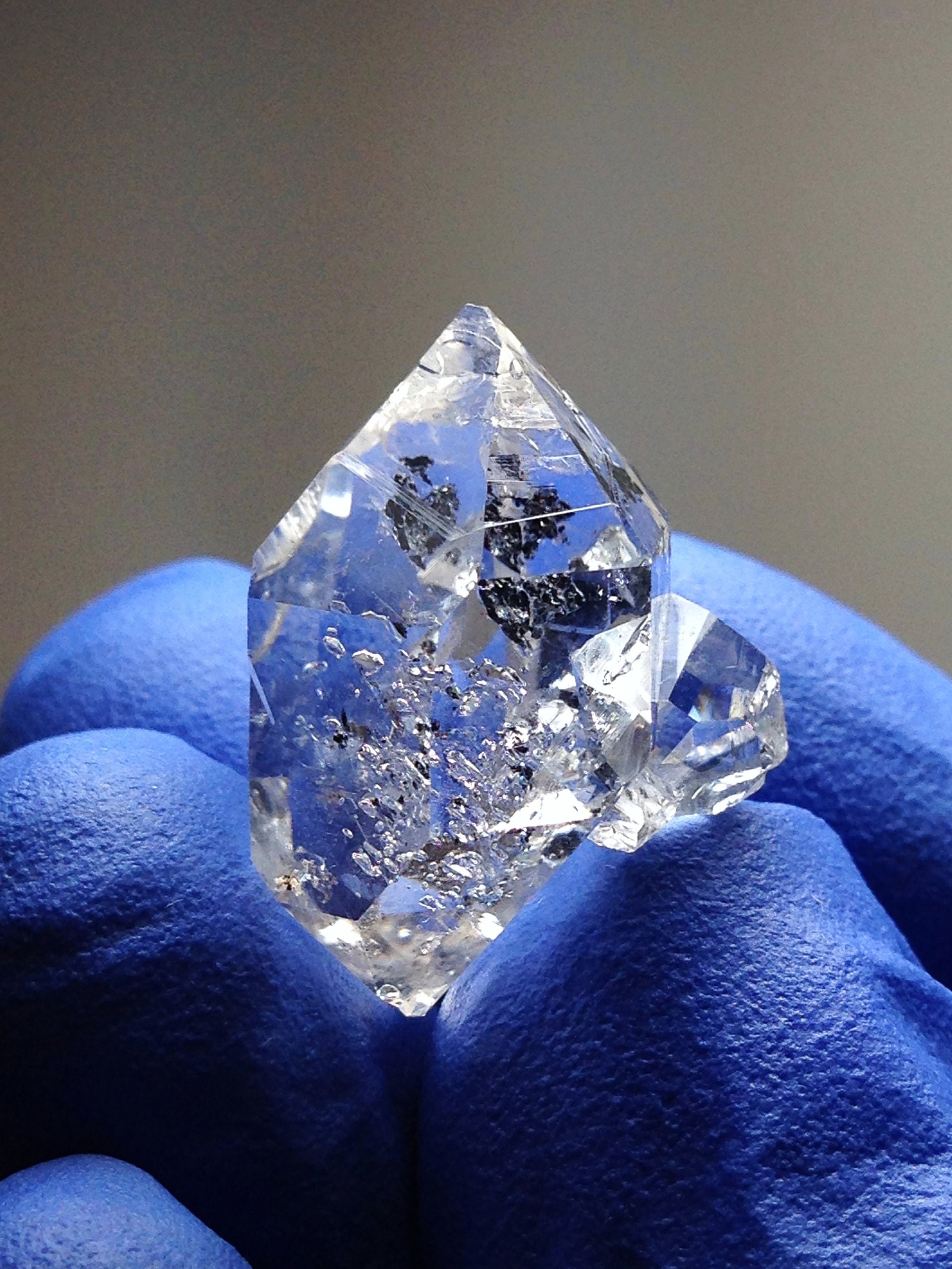 Inner Space Herkimer Diamond Crystal w/ Micro enhydro bubbles Cosmic