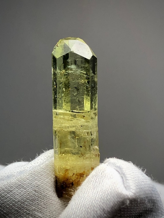 High Quality Heliodor Crystal w/ Unique Crystallography Rare Locale Jos Plateau Nigeria w/ Glassy Luster & 13 Face Top Termination Gem Beryl