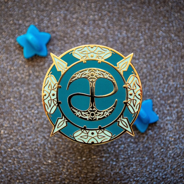 Celtic Relics: Heroes Guild Seal Hard Enamel Pin 1.5" Inches Gold Plated | Gaming Gamer Nerdy Retro Knotwork Him Her Fable Gift 3 4 Knotwork