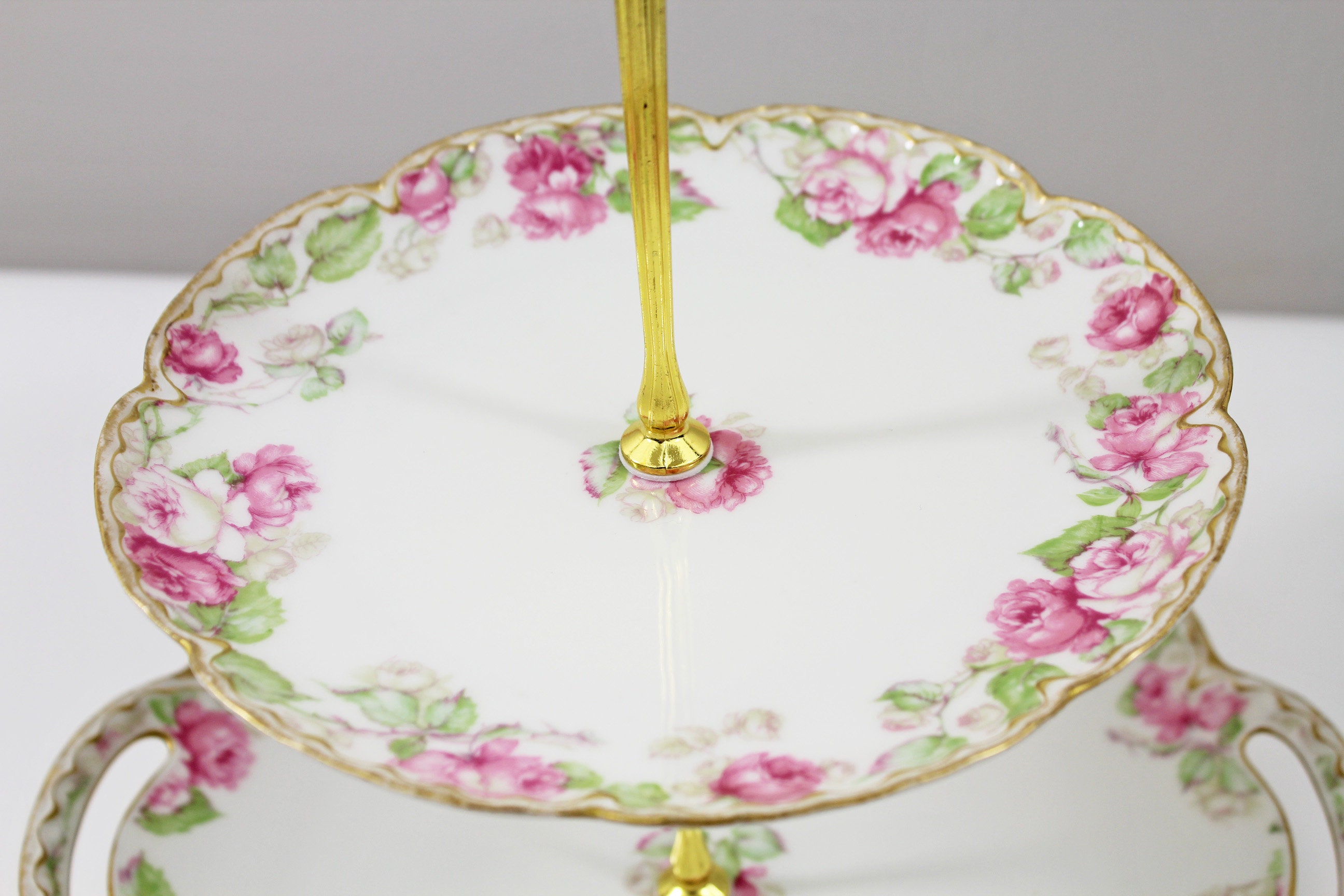 Serviteur à gâteaux 3 étages - Maison Haviland en porcelaine de Limoges - Arts de la table