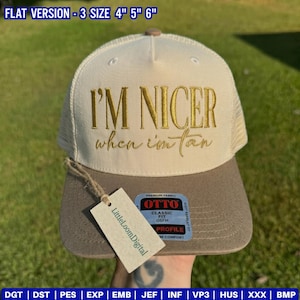 Jag är trevligare när jag är brun hattbroderifil, rolig sommarstrandcitat Trucker hattdesign, semesterkeps digital nedladdning PES DST