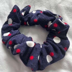 HAIR SCRUNCHIE