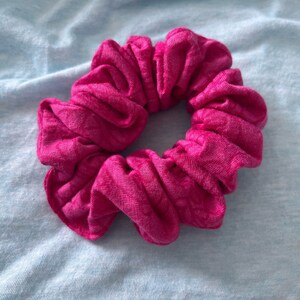 HAIR SCRUNCHIE
