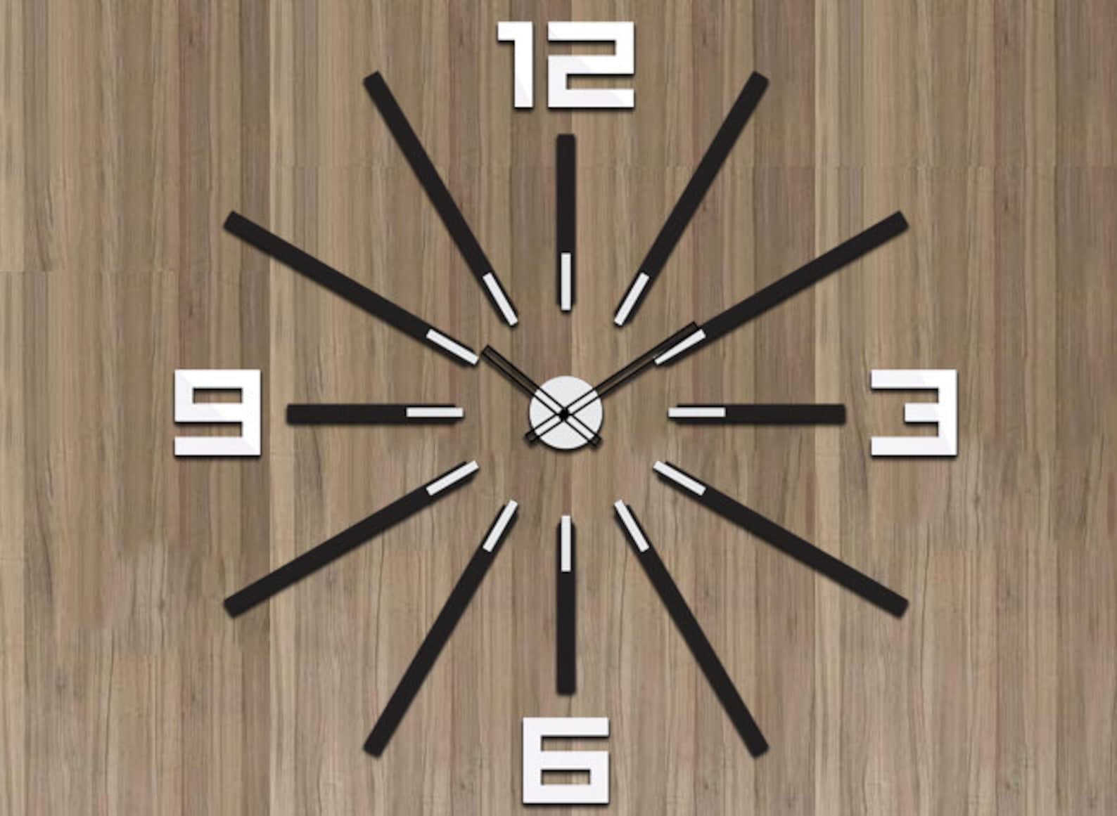 Tom s clock is big