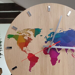 Grande orologio da parete OAK 13 in World Map Wall Clock Orologio in legno Colorfull Wall Clock Modern Wall Clock Geometric wall art unico immagine 4