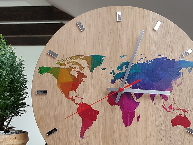 Grande orologio da parete OAK 13 in World Map Wall Clock Orologio in legno Colorfull Wall Clock Modern Wall Clock Geometric wall art unico immagine 4