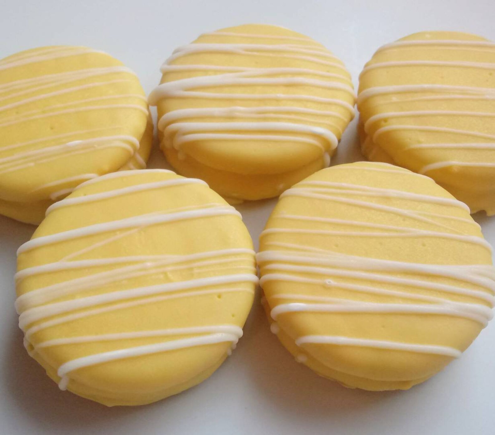 12 Yellow Chocolate Covered Oreo Cookies With White Chocolate - Etsy