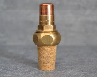 WINE STOPPER - wine bottle stopper, cork bottle stopper, wine lover gift, industrial, wine gift, wine present, industrial drinkware