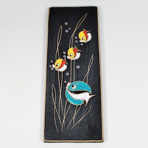 Placa de parede de cerâmica alemã 734 com peixe. Prato decorativo para peixe. Original Vintage