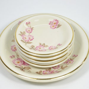 Set of 7 Serving Plates or Bowls MITTERTEICH Bavaria Germany Ivory Porcelain with Floral Motif Roses Vintage Gold Rim