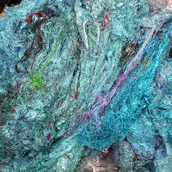 CHAOTIC SILK, turquoise Sari silk waste,Art batt threads, Aqua blue string,felting fiber,needle felting silk fiber,art yarn spinning fiber