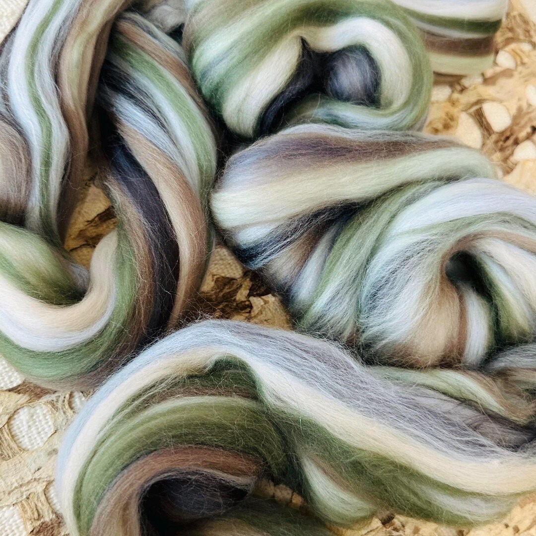 WOOL ROVING River Rocks, 16 19 Micron Moss Green Merino, Mossy Green ...