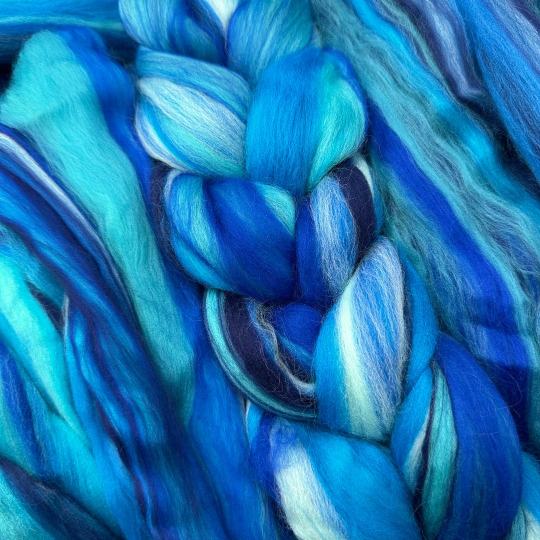 ROVING Caribbean, Shades of Blue Merino Roving, Blue Ombre Roving ...