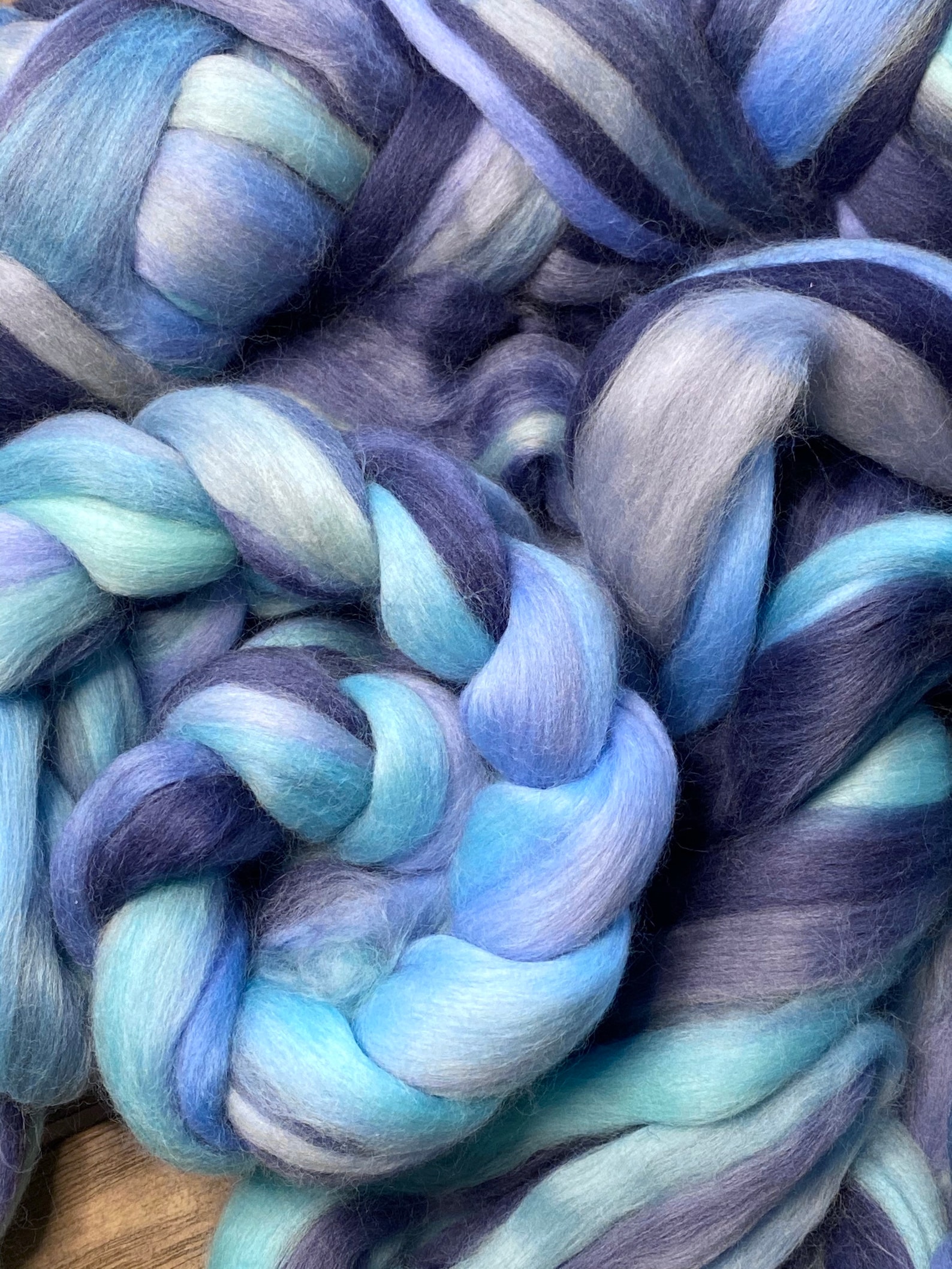 WOOL ROVING Sky, 19 Micron Hand Painted Merino Roving, Sky Water Roving ...