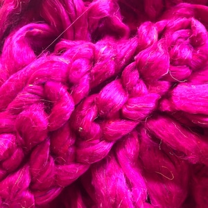 SARI SILK ROVING Wowza Fuchsia Sari silk waste, hot pink roving, Wet felting silk fiber, needle felting silk fiber, spinning fibre, C-1