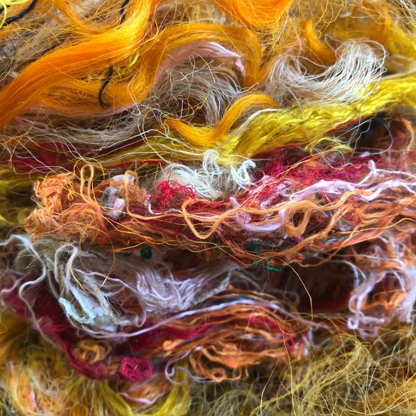 CHAOTIC SILK,yellow Sari silk waste,Gold Art batt threads,silk waste strings,felting fiber,needle felting silk fiber,art yarn spinning fiber