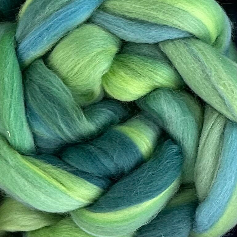 Blue Roving WOOL ROVING, 19 Micron Merino Blue Green Lavender Variegated Roving ...